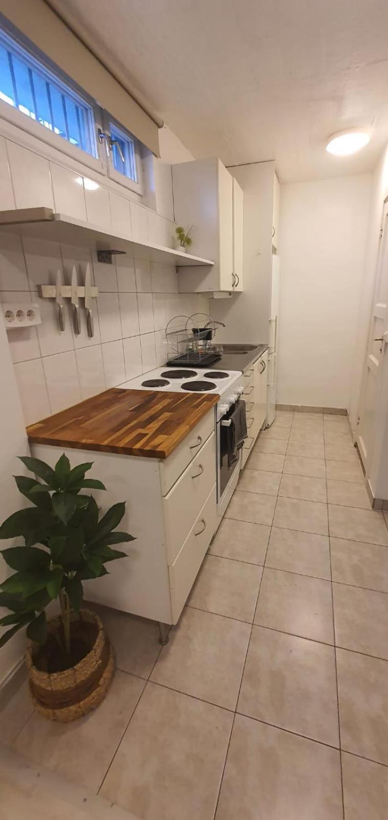 Beautiful Basement Apartment, Very Private And Close To The Metro Stockholm Luaran gambar